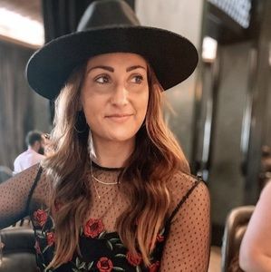 Meet your Posher, Brittany